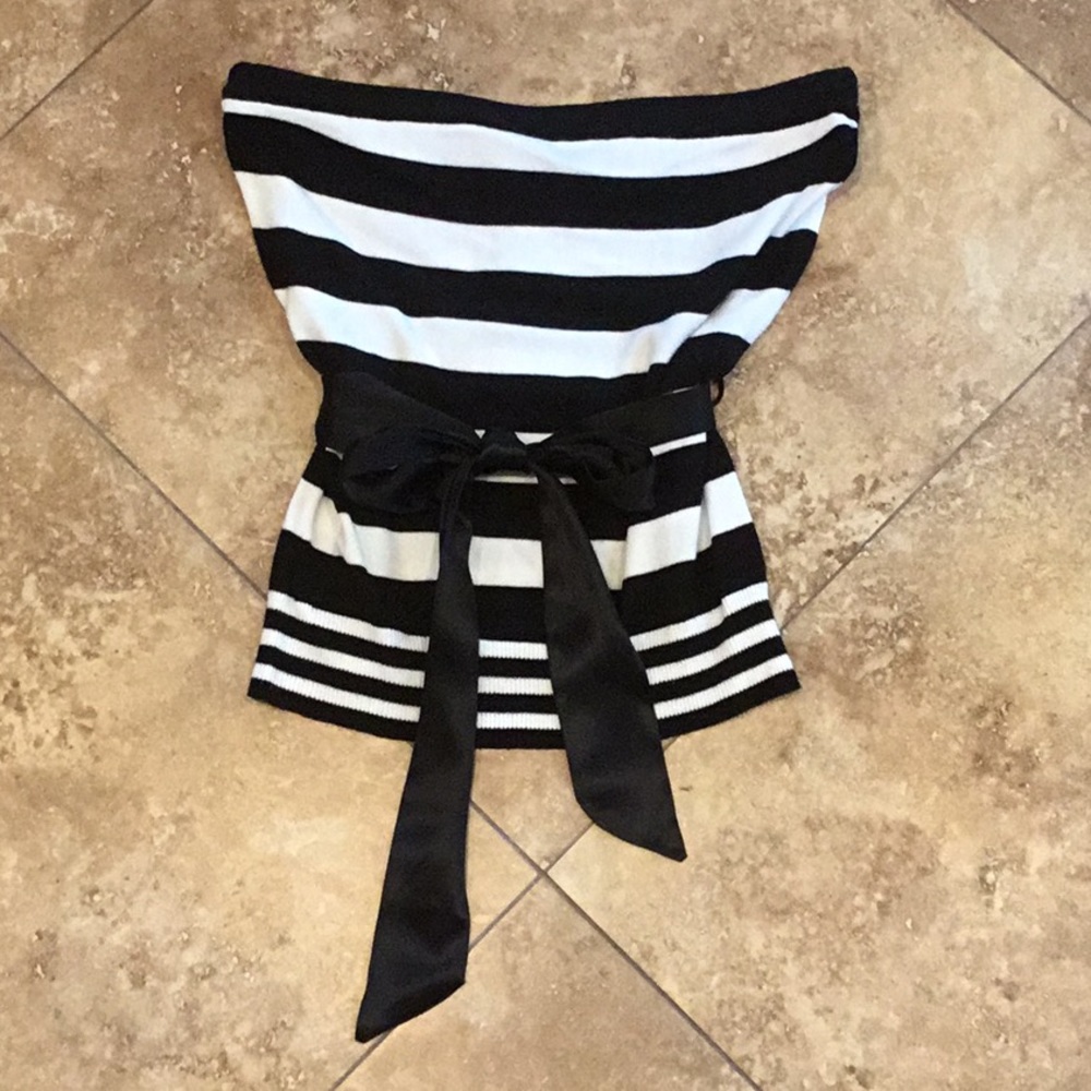 🛑BOGO‼️White House Black Market strapless tie waist top